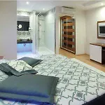 Noa Hotel